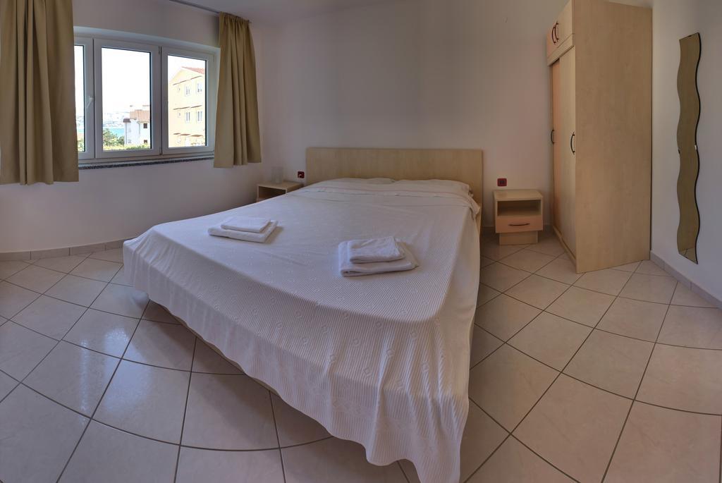 Vis A Vis Apartments Baška Extérieur photo