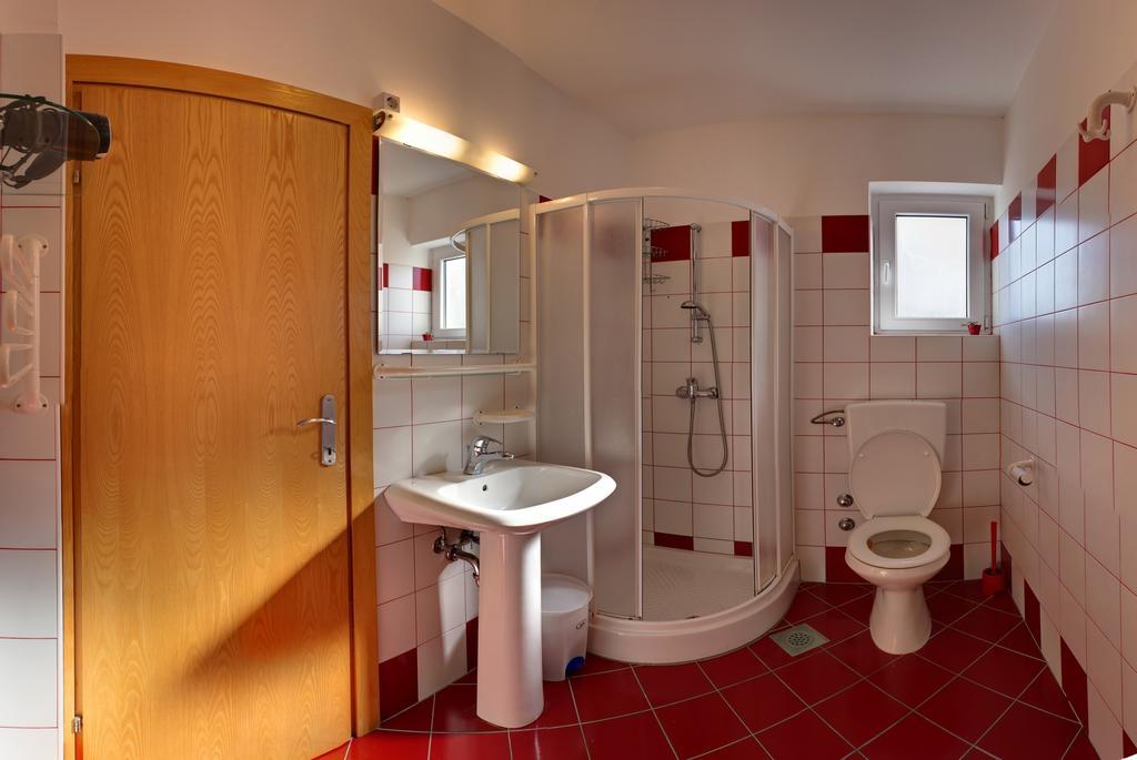 Vis A Vis Apartments Baška Extérieur photo