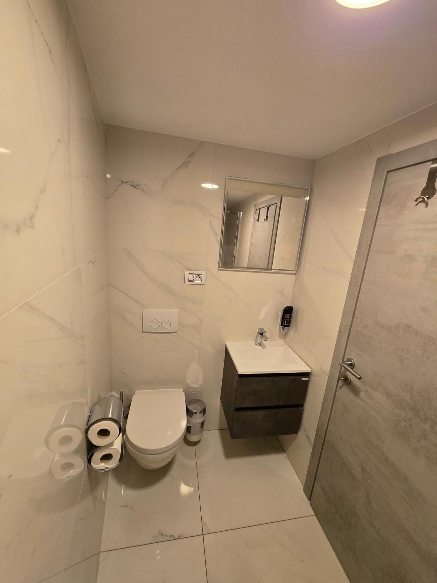 Vis A Vis Apartments Baška Extérieur photo